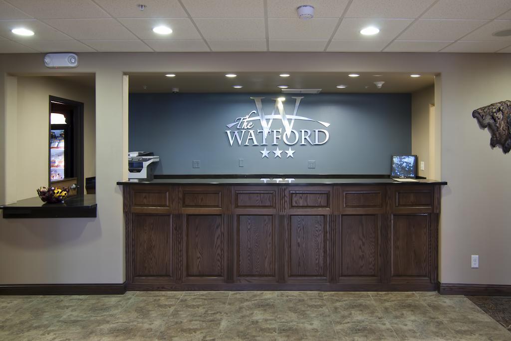 The Watford Hotel Watford City Exterior photo