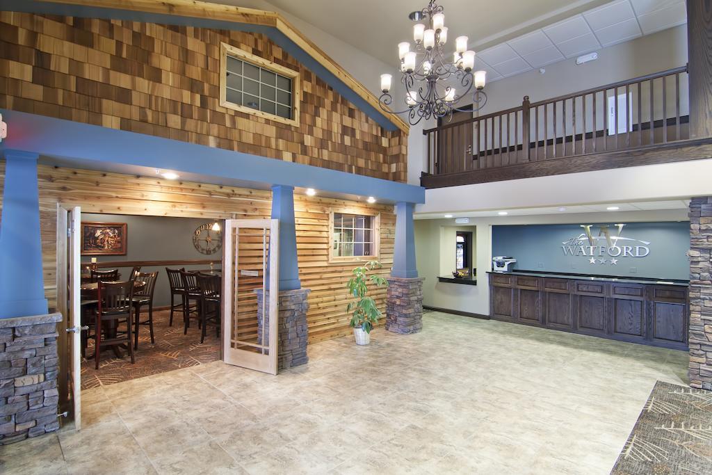 The Watford Hotel Watford City Exterior photo