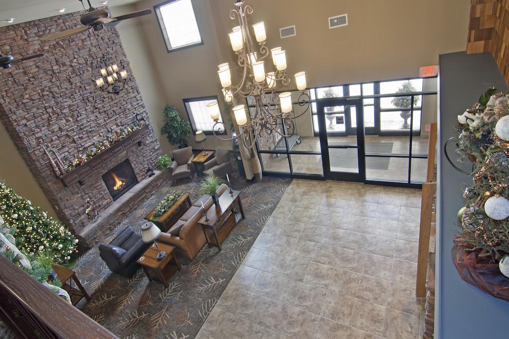 The Watford Hotel Watford City Exterior photo