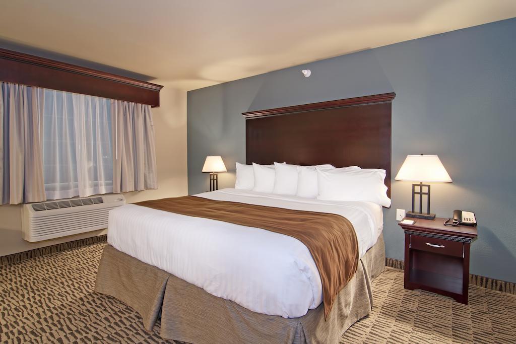 The Watford Hotel Watford City Exterior photo