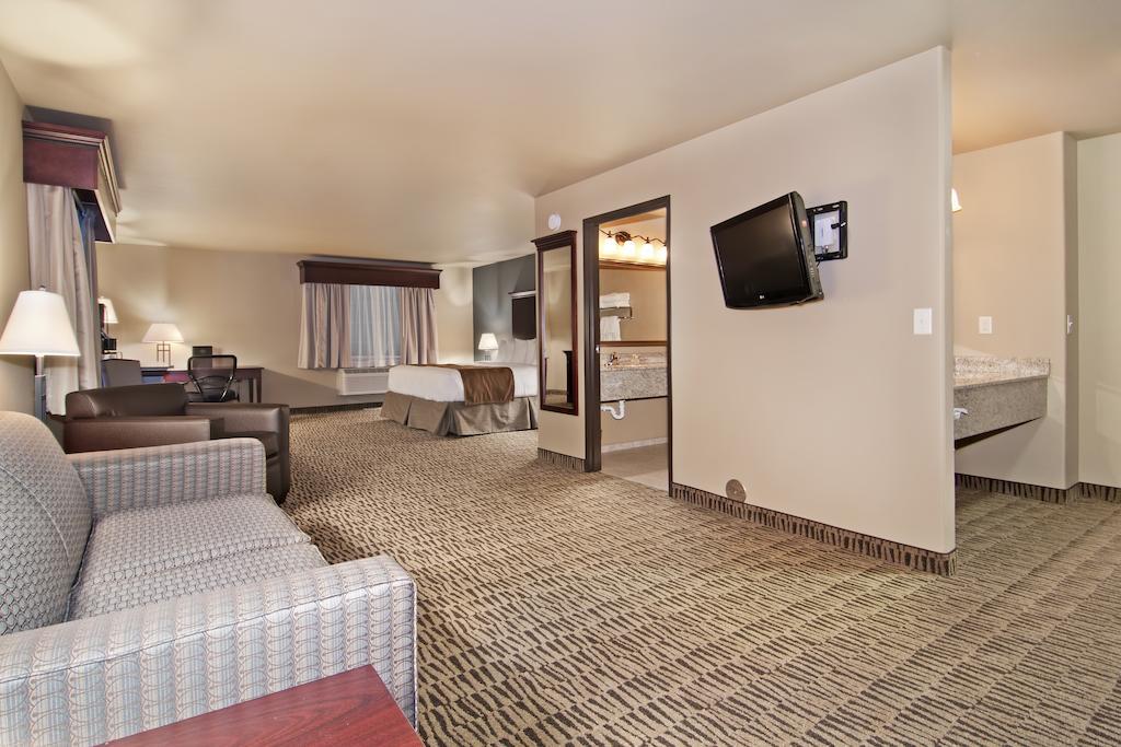 The Watford Hotel Watford City Exterior photo